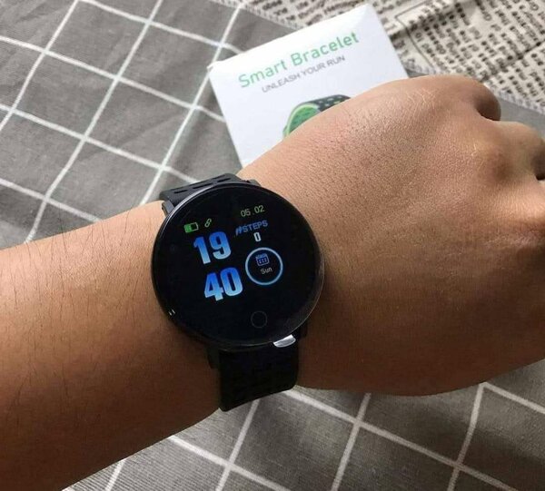 Montre Connectée Fitness Étanche