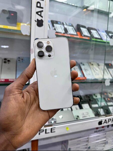 iPhone 13 Pro moins cher 256GB