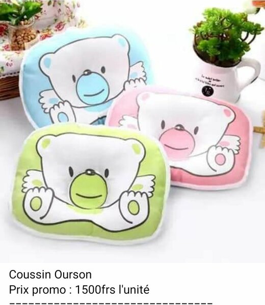 Coussin Ourson en peluche douce