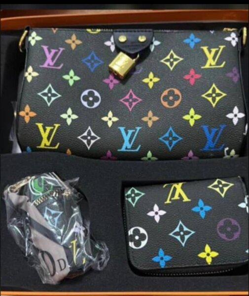 Ensemble de sacs à main colorés