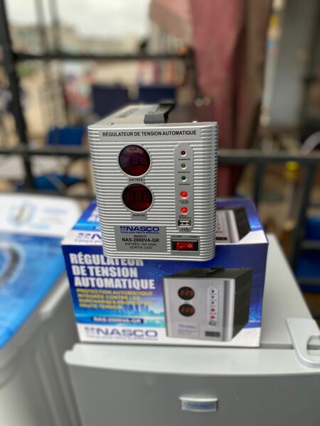 Régulateur de Tension Automatique NASCO