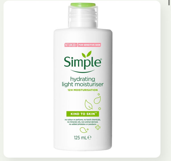 SIMPLE HYDRATING LIGHT MOISTURIZER