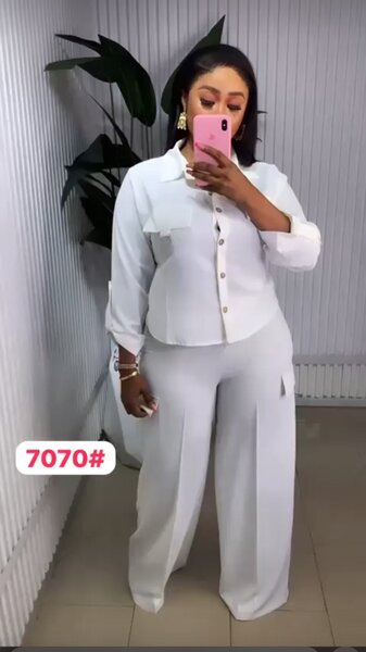 Chic ensemble disponible