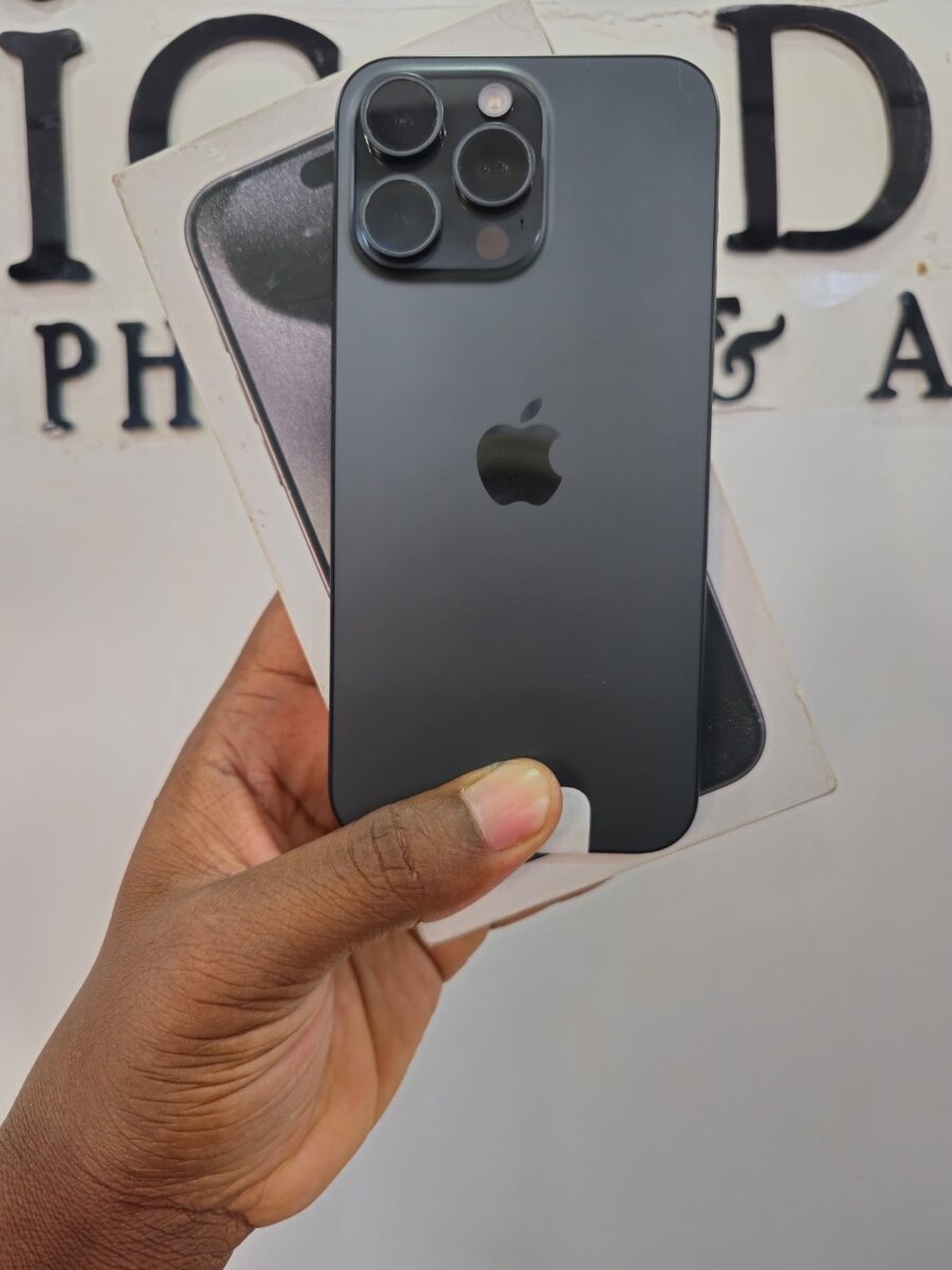 15 pro max 256gig eSIM unlock