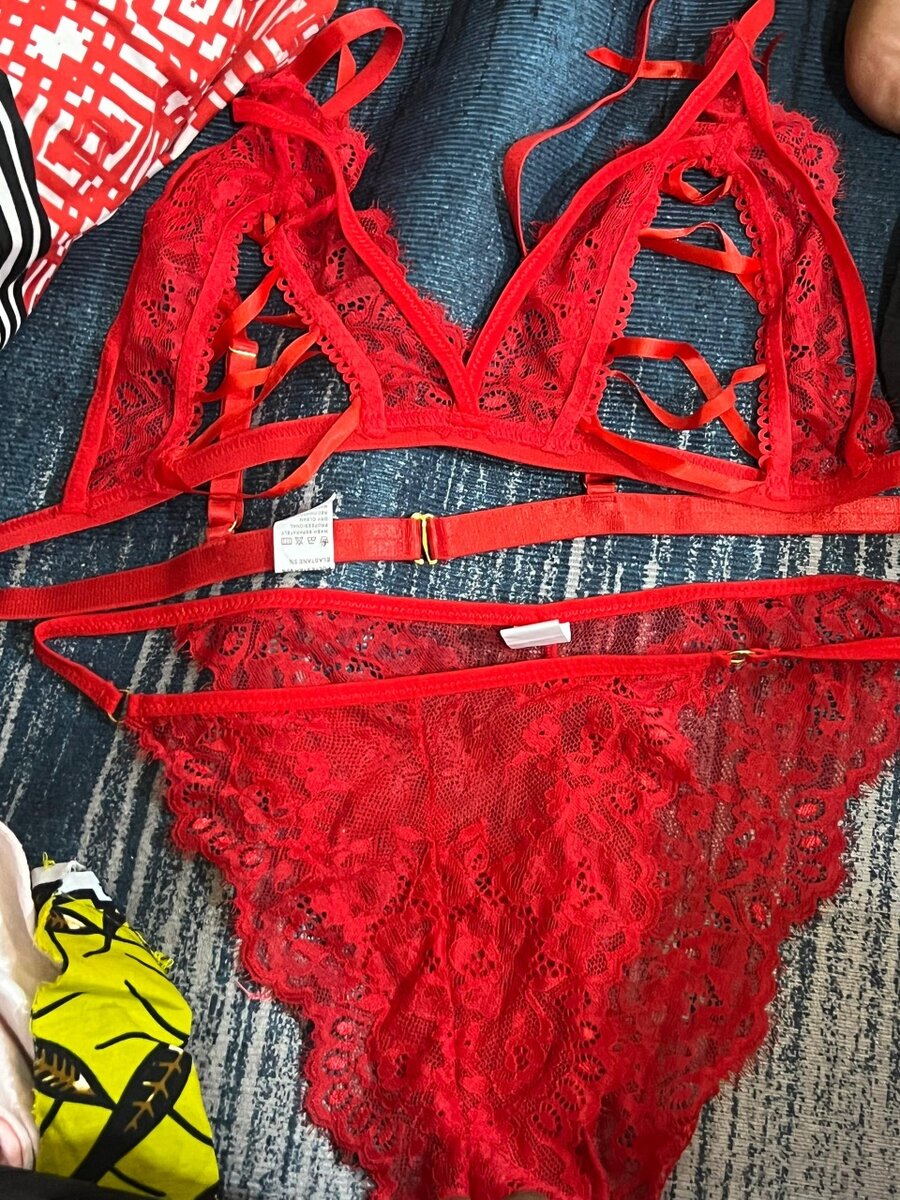 Ensemble lingerie rouge féminin