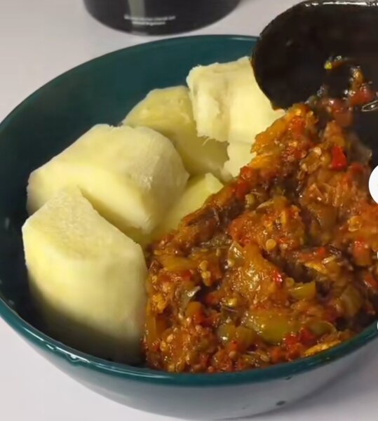 Igname poulet sauter