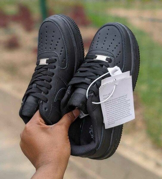 Baskets noires élégantes