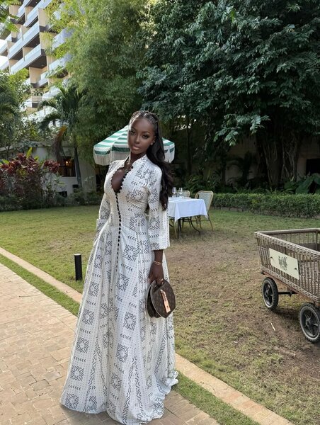 Robe longue blanche pour femme