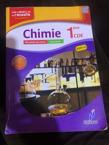Livre de chimie 1ère CDE