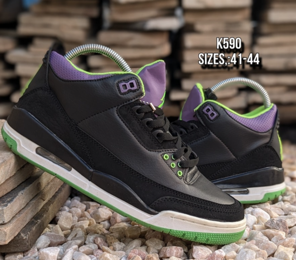 Nike Air Jordan 3 Retro OG's Sneakers