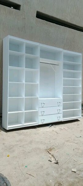 Grande armoire de rangement