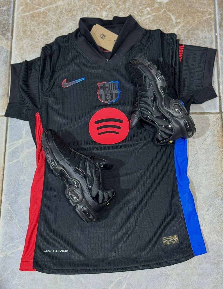 Complet chaussures et maillot