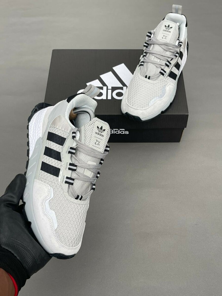 Adidas ZX Sneakers Modern Style