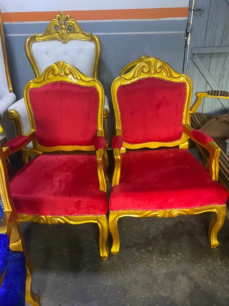 Fauteuil vintage en velours rouge
