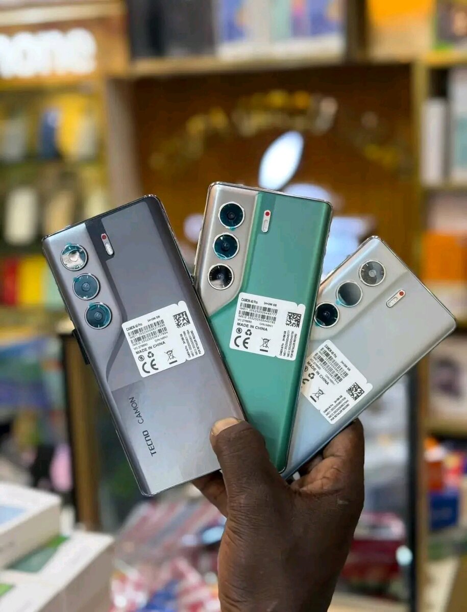 Tecno Camon 40 Pro 256GB 16GB