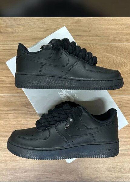 Sneakers noirs tendance