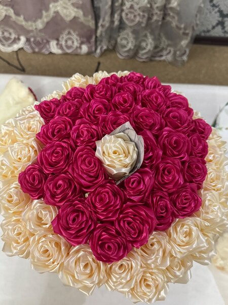 Атласные цветы