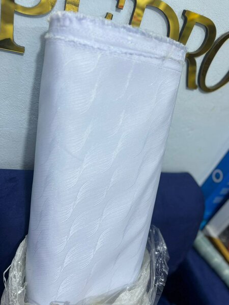 Tissu Jacquard Blanc Élégant