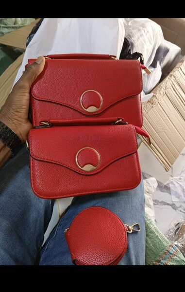 Ensemble de sacs rouges élégants