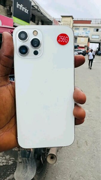 Iphone 12 pro max 256 Go Blanc