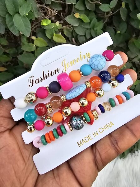 Bracelets en perles colorées