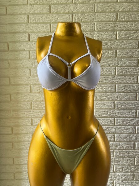 Bikini deux pièces échancré