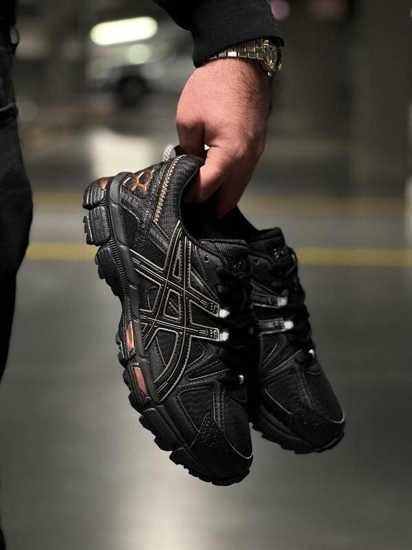 Chaussures sport ASICS GEL-8