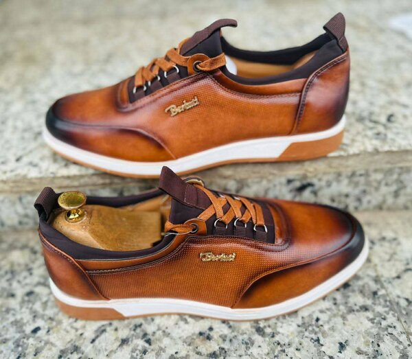 Chaussures en cuir élégantes homme