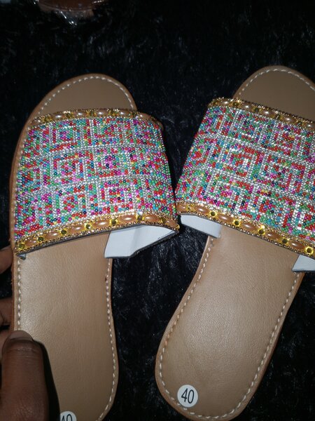 Sandales perlées du Sénégal