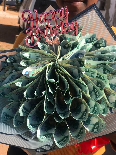 Ruwezi money bouquet