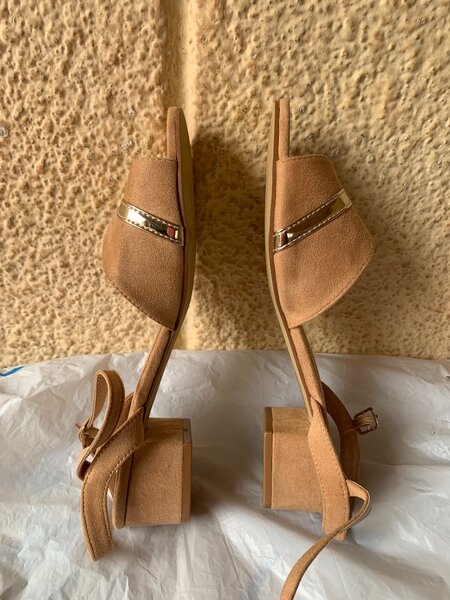 Sandales à talons élégantes