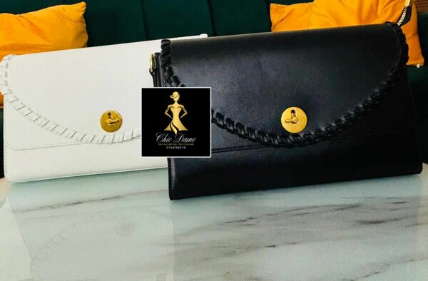 Sac à main en cuir noir élégant pour femme