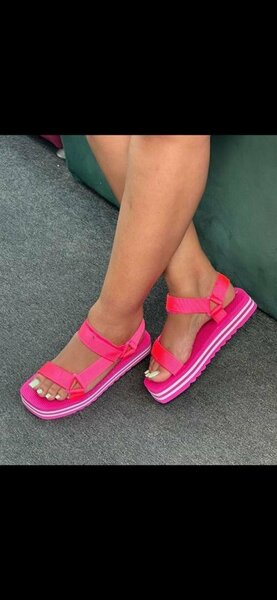 Platform sandles