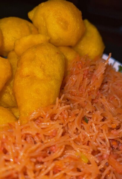 Beignet jaune au vermicelle