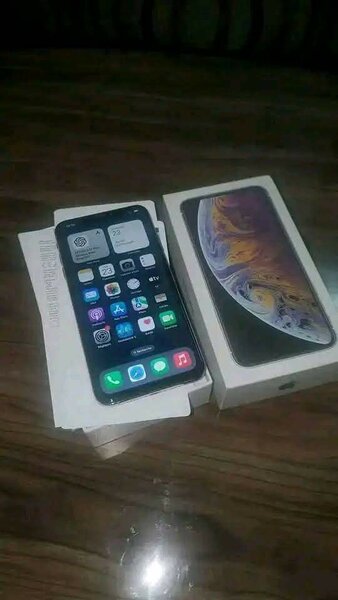 iPhone XS Max 64 Go Argent Neuf