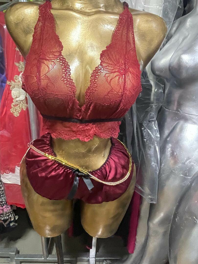 Ensemble lingerie rouge sexy