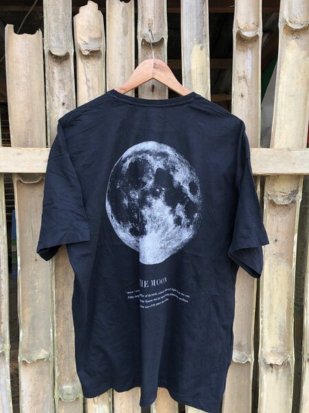 T-shirt noir THE MOON