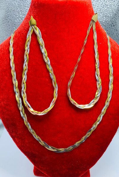 Collier tricolore en plaqué or