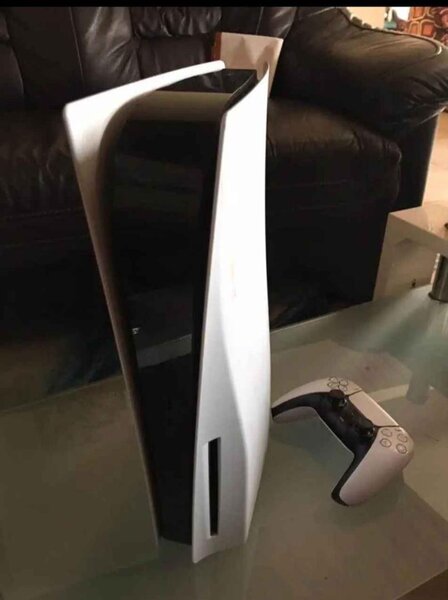 PS5 craqué avec une manette