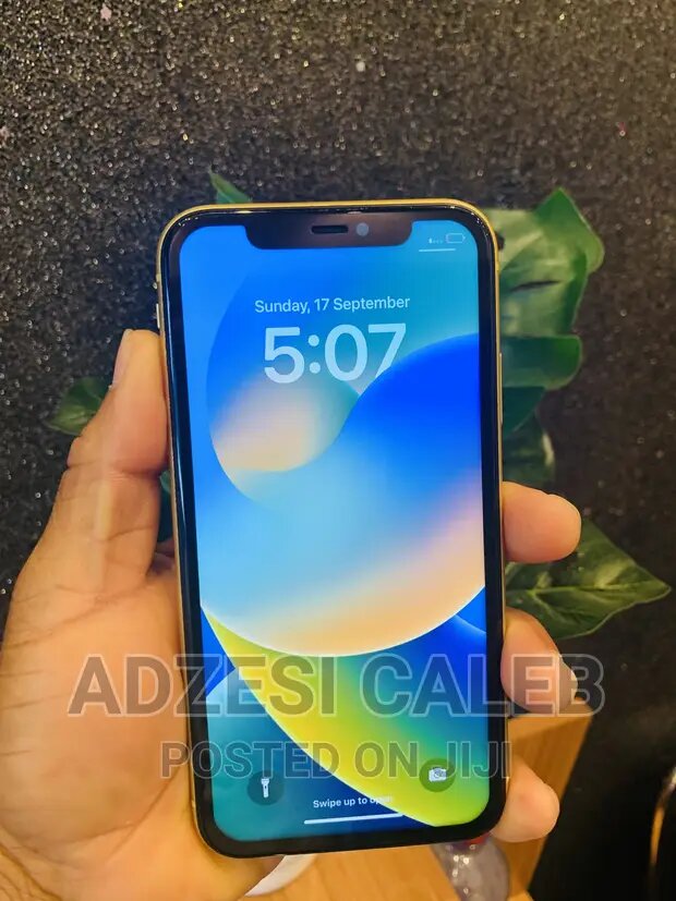 Apple iPhone 11 64 GB Yellow