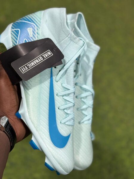 Chaussures de Football Dynamiques