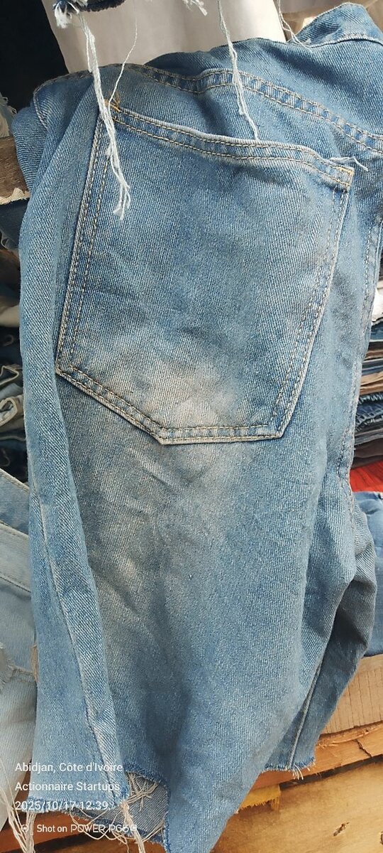 Short en jean déchiré vintage