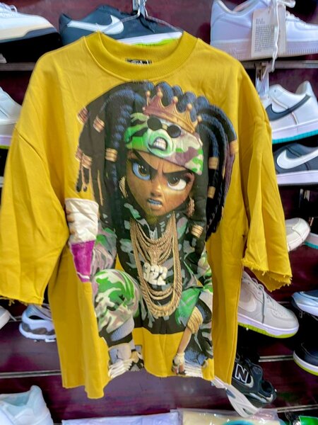 T-shirts graphiques tendance