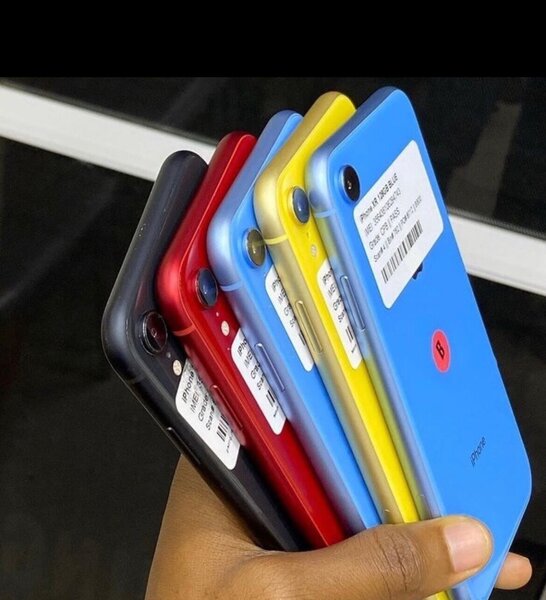 iPhone XR, 64gig available