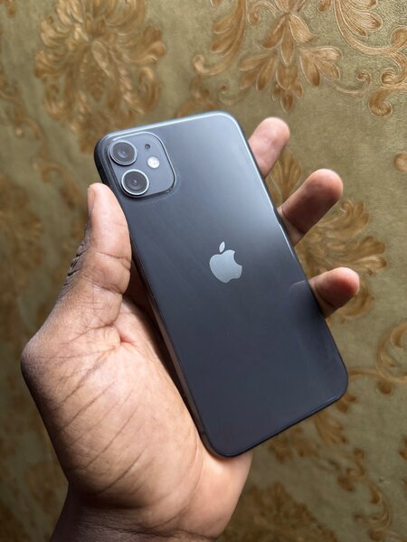 iPhone 11 64Giga second main