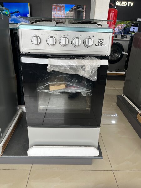 Cuisinere à four NASCO