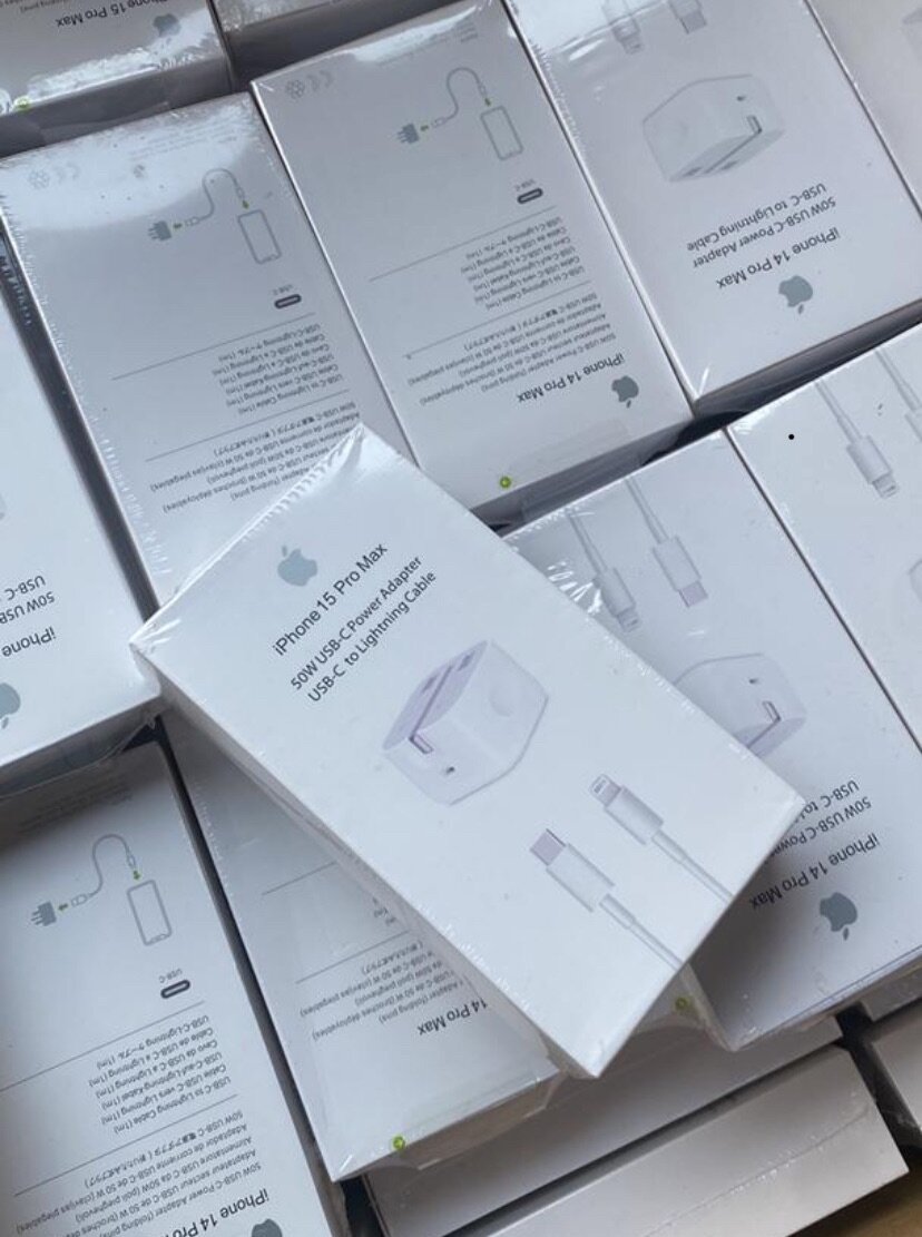 iPhone original chargers andSumsung original type C charger