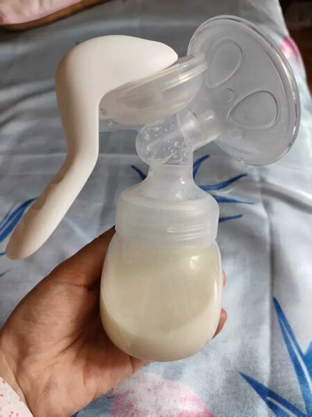 Pompe manuelle pour maman.