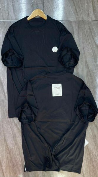 T-shirt noir en coton