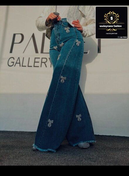 Jean évasé brodé papillon